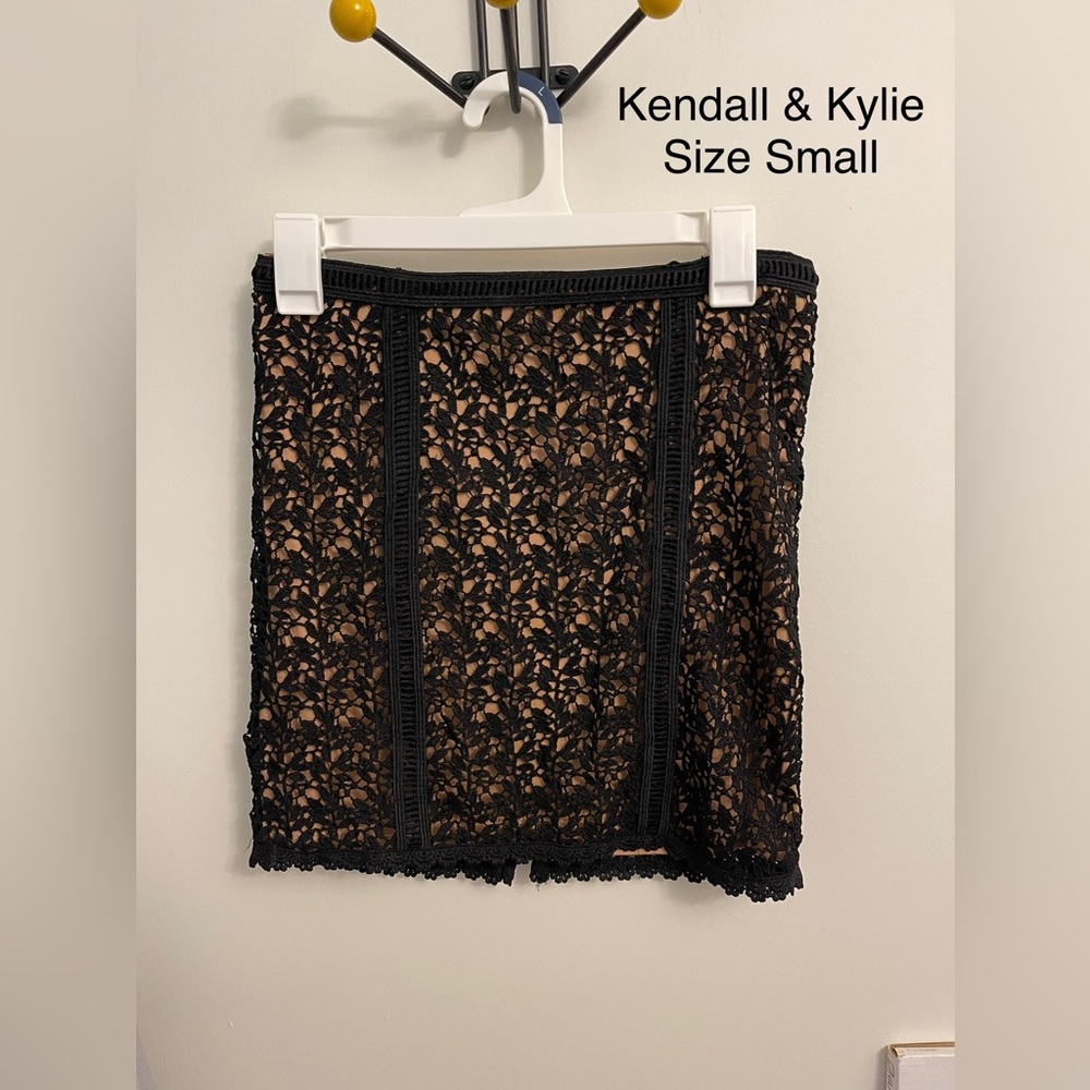 Kendall & Kylie black lace skirt size small